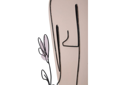 Panneau mural Dame avec fleur – Charme et élégance florale (80 x 1,3 x 90 cm)