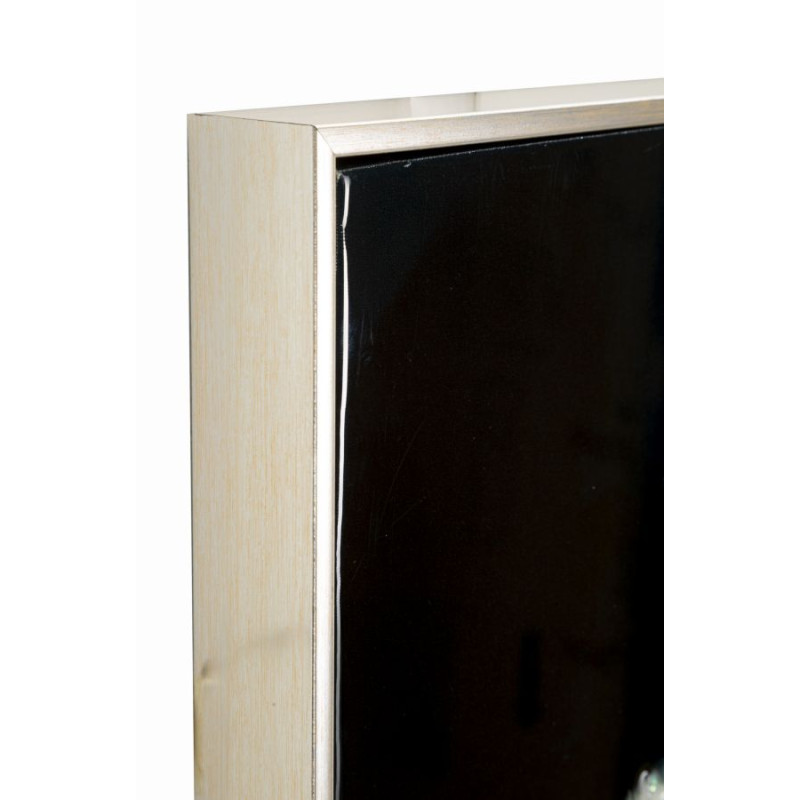 **Italiano (Italian):**

Tela laccata A – Design e modernità (72 x 4 x 102 cm)