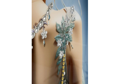 Toile laquée Isabel H – Modernité et sophistication murale (72 x 4 x 102 cm)