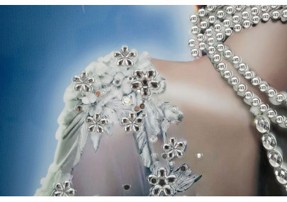 **Italiano:**

Quadro su tela laccata Isabel B – Raffinatezza contemporanea (72 x 4 x 102 cm)