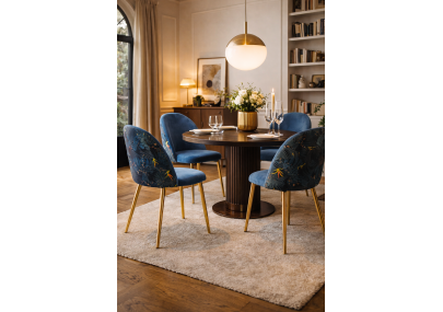 Chaise design en velours bleu canard et pieds métal doré – Style exotique chic