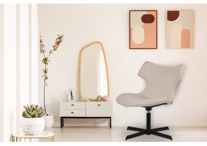 Sedia da lounge Welland in similpelle crema