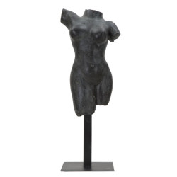 Sculpture de Femme Antique, Héritage d’un Musée Oublié – CM 19X17X50