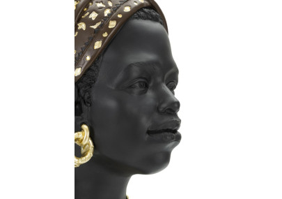 Femme Massaï, Beauté Sculptée de Tradition – CM 19X18,5X30