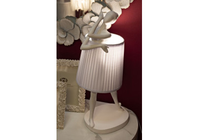 Lampe de Table Ballet – Élégance Contemporaine Ø 29x25x62,5 cm
