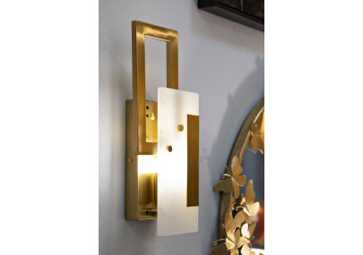 Applique Murale Cube – Élégance Contemporaine 15x8x33 cm