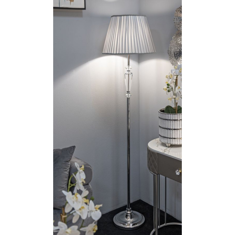 Lampadaire Argenté – Élégance et Design …..