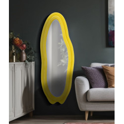 Miroir mural Chanel jaune 60x4x160 cm – Audace colorée et élégance raffinée