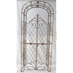 Arche de roses avec portail Melissa White