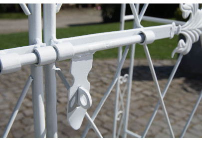 Arche de roses avec portail Melissa White