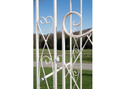 Arco de Jardín con Puerta Melissa Crema antiguo